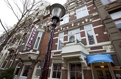 Quentin England Hotel location