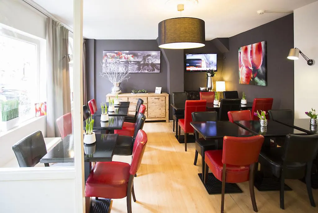 **  Quentin England Hotel Amsterdam Netherlands